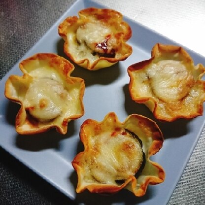 カップも食べられるように餃子の皮を使いました。お弁当にちょうどいいサイズで助かります。なすとチーズの相性が抜群で美味しかったです！